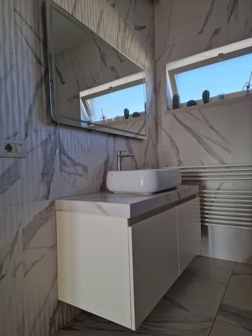 Casa Di Jeff Apartment Наполи Екстериор снимка